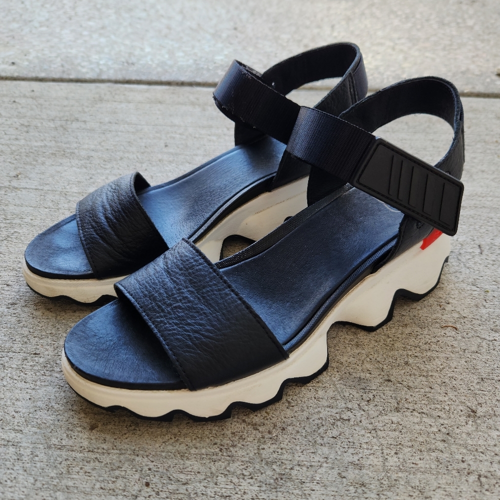 Sorel kinectic sandal sz 9.5 black